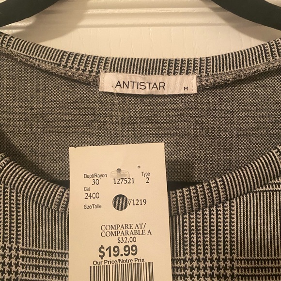 NWT t-shirt dress - Picture 4 of 4